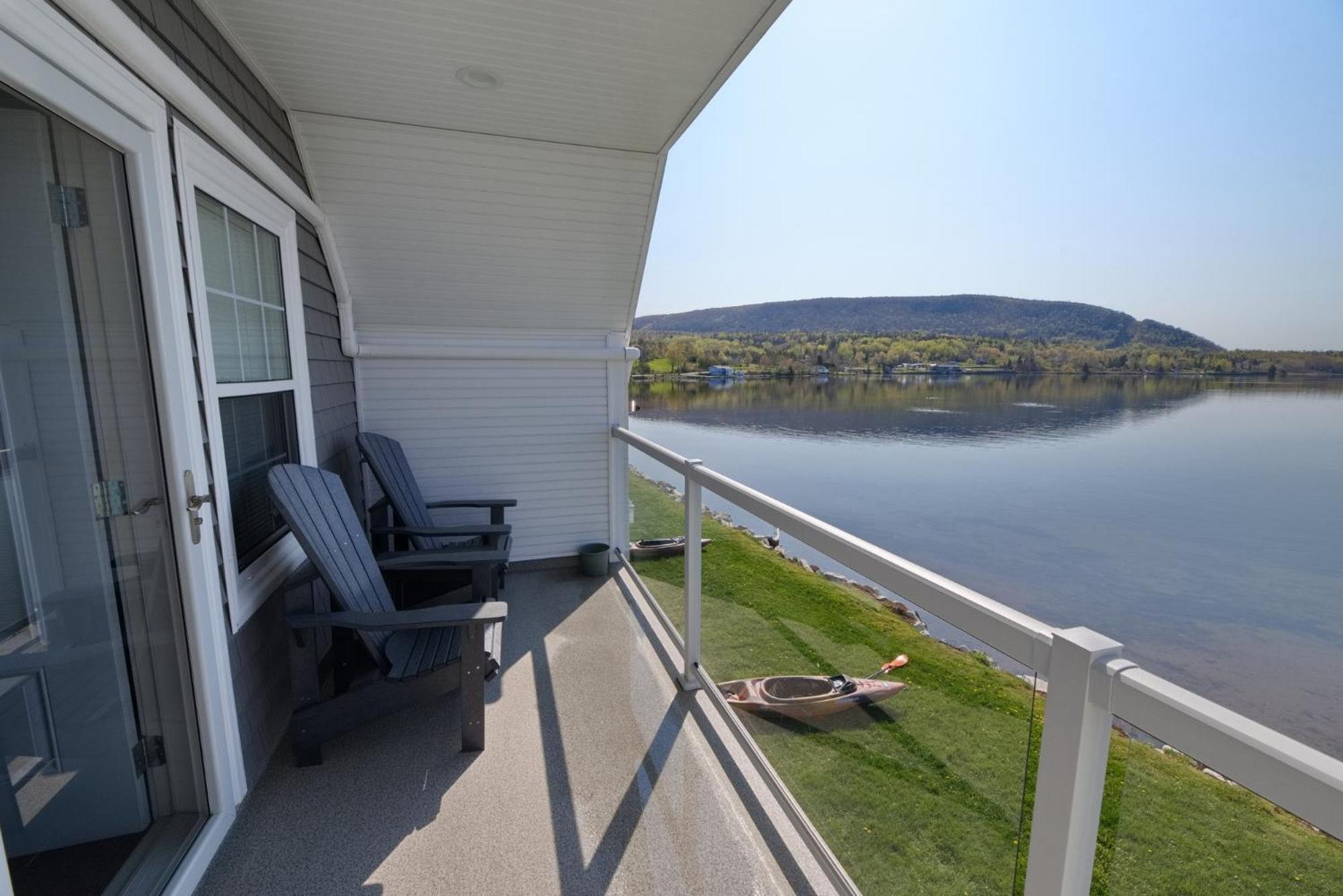Keltic Quay Cottages & Bayfront Lodge Whycocomagh Exterior foto